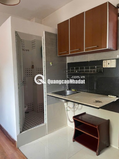 Chủ cần tiền bán gấp NHÀ SÁT QUẬN 1 gần 30m2 6 phòng đang cho thuê 20 triệu tháng